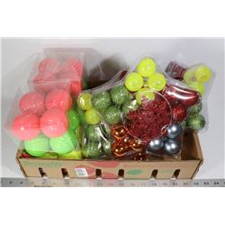 FLAT OF ASSORTED CHRISTMAS TREE BALLS AND