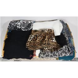 WOOD TRAY WITH 10 DECORATIVE SCARVES -