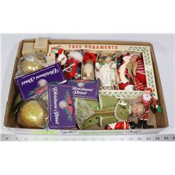 FLAT OF ASSORTED CHRISTMAS ORNAMENTS - ESTATE