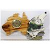 Image 1 : LOT OF TWO CLOCKS, ONE IN SHAPE OF AUSTRALIA,
