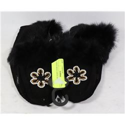 MEN MOCCASINS SIZE 9