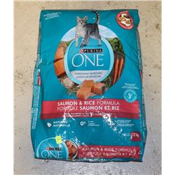 BAG OF PURINA ONE CAT FOOD