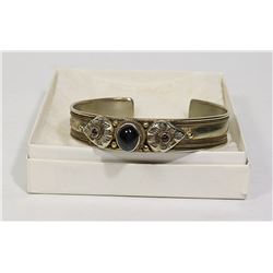 SILVER BRACELET WITH BLACK ONYX CENTRE PIECE