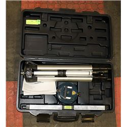 MASTER CRAFT LASER LEVEL WITH ADJUSTABLE TRIPOD