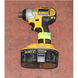 DEWALT 1/4" CORDLESS IMPACT DRIVER