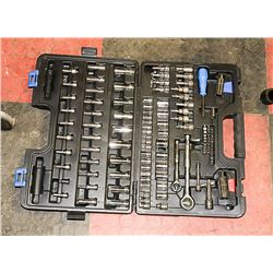 87PCS MASTER CRAFT RATCHET / SOCKET SET