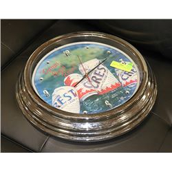 “DAMN GOOD BEER" CIOCK-LIGHTS UP