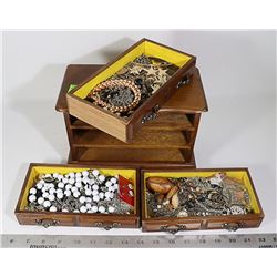 ESTATE JEWELRY BOX WITH JEWELRY