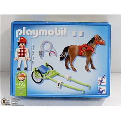 PLAYMOBIL IN BOX HORSE RACING