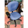 Image 1 : NEW BLACK AND BLUE HYDRAULIC LIFT OFFICE CHAIR