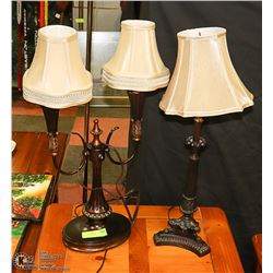 LOT OF 2 DECOR LAMPS