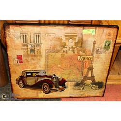 METAL CAR ATTACHED TO A PHOTO PRINT OF (PARIS)