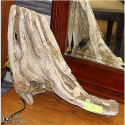 CRYSTAL & DRIFTWOOD MEDITATION LAMP WITH DIMMER