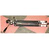 Image 1 : SLICK PROFESSIONAL CAMERA TRIPOD
