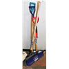 Image 1 : SHOVELS/ICE SRAPERS- LOT OF 4