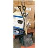 Image 1 : LOT OF 4 SNOW SHOVELS