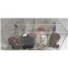 Image 1 : FLAT OF 8 TY BEANIES IN ACRYLIC CASES