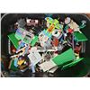 Image 1 : 40L TUB WITH LEGO