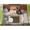 Image 1 : BOX OF SHOWHOME ITEMS