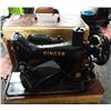 Image 1 : ANTIQUE SINGER SEWING MACHINE