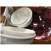 Image 3 : HOUSEWARE LOT: INCLUDES FRENCH CORNING WARE AND