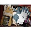 Image 1 : LOT OF ASSORTED GLOVES