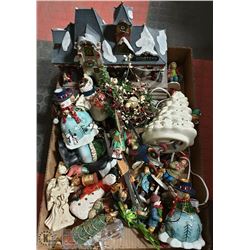 LOT OF ASSORTED CHRISTMAS DECORATIONS