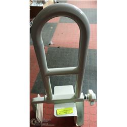 HANDICAP TUB ASSIST HANDLE