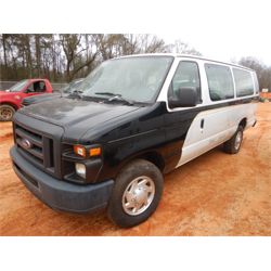 2013 FORD E350 Cargo Van