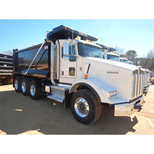 2019 KENWORTH T800 Dump Truck