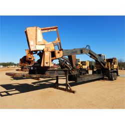 2000 TIGERCAT 240B Log Loader