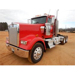 2014 KENWORTH W900L Day Cab Truck