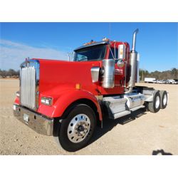 2014 KENWORTH W900L Day Cab Truck