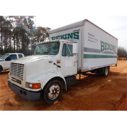 2001 INTERNATIONAL 4700 Box Truck
