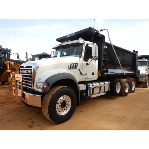 2020 MACK GR64F Dump Truck