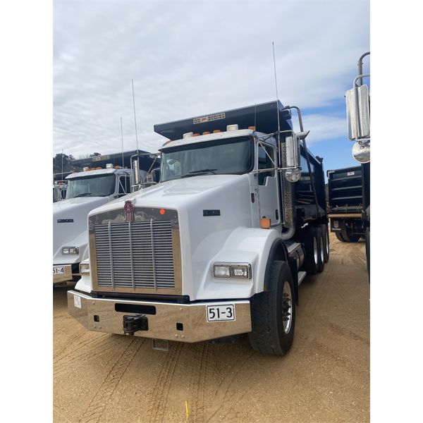 2019 KENWORTH T800 Dump Truck