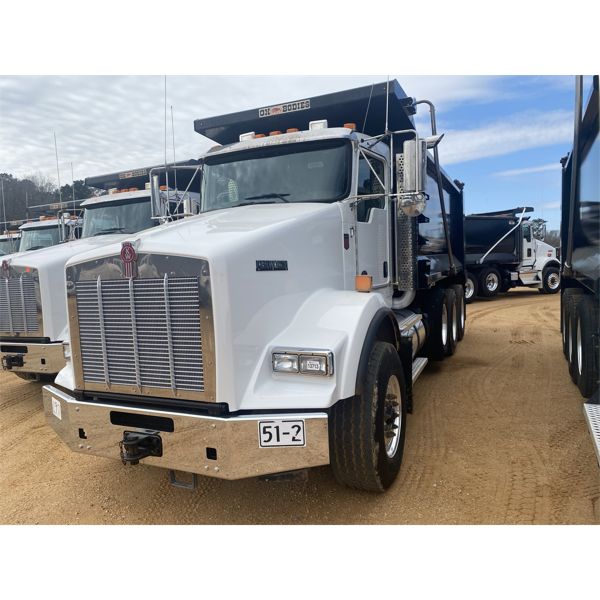 2019 KENWORTH T800 Dump Truck