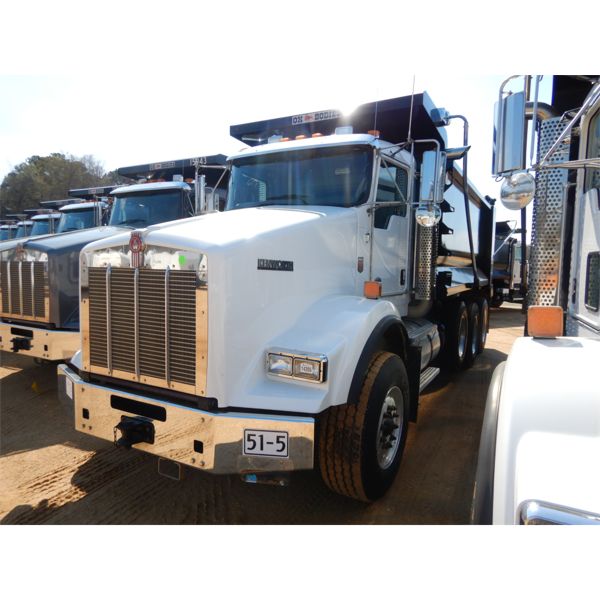 2019 KENWORTH T800 Dump Truck