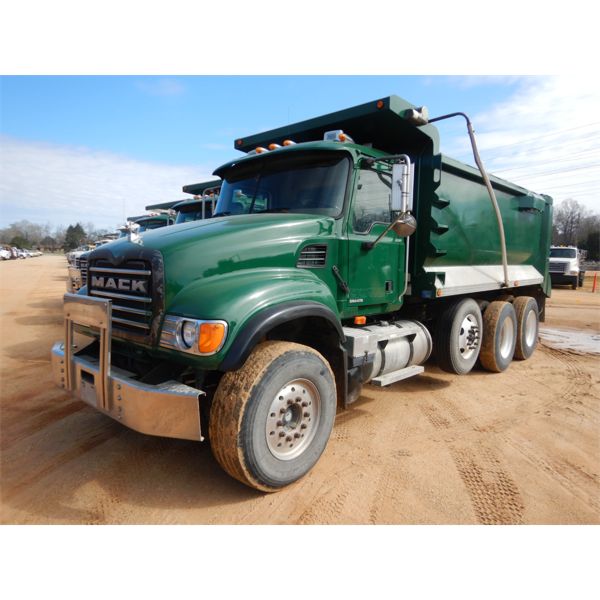 2007 MACK CV713 Dump Truck