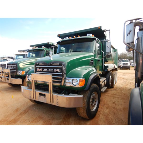 2007 MACK CV713 Dump Truck