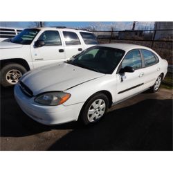 2001 FORD TAURUS Automobile