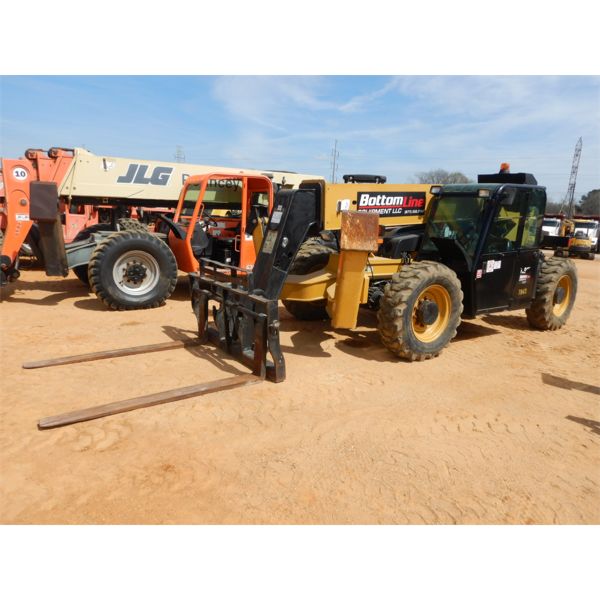 2015 CAT TL943C Forklift - Telehandler