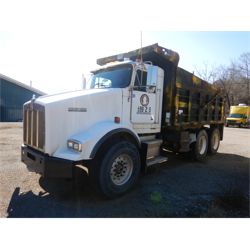 1999 KENWORTH T800 Dump Truck