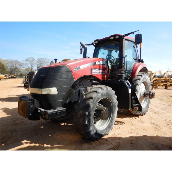 2015 CASE MAGNUM 250 Farm Tractor