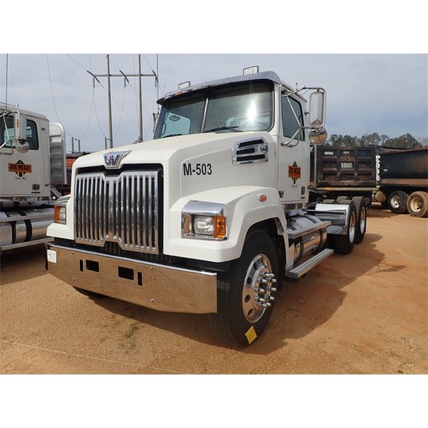 2013 WESTERN STAR 4700SF Day Cab Truck
