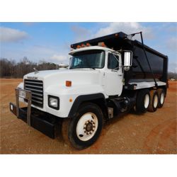 1996 MACK RD688S Dump Truck
