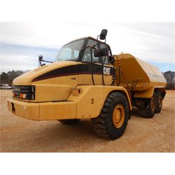 2006 CAT 725 Water Wagon