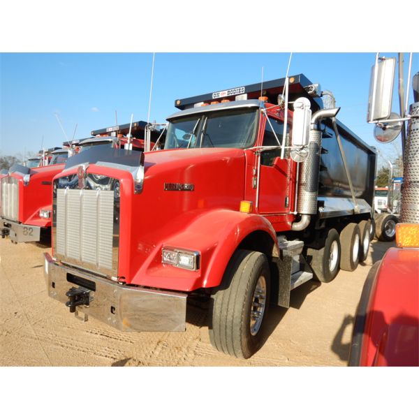 2007 KENWORTH T800 Dump Truck