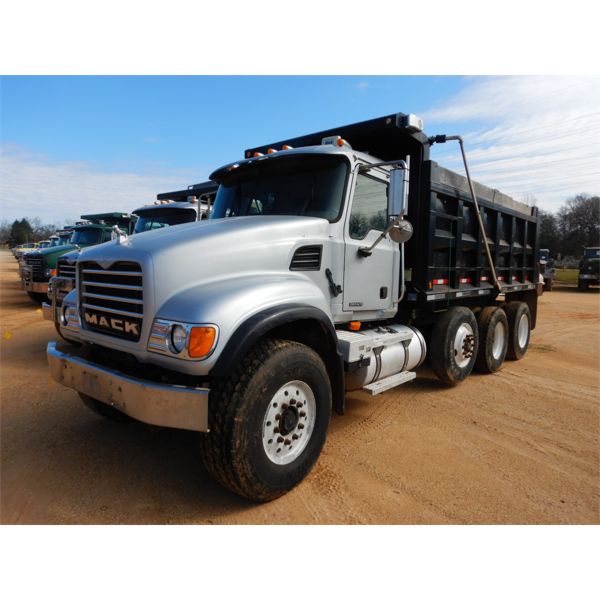 2005 MACK CV713 Dump Truck