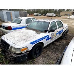 2004 FORD CROWN VICTORIA Automobile